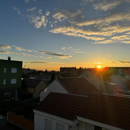 Pansion Komfor Fitea Osijek Exteriör bild